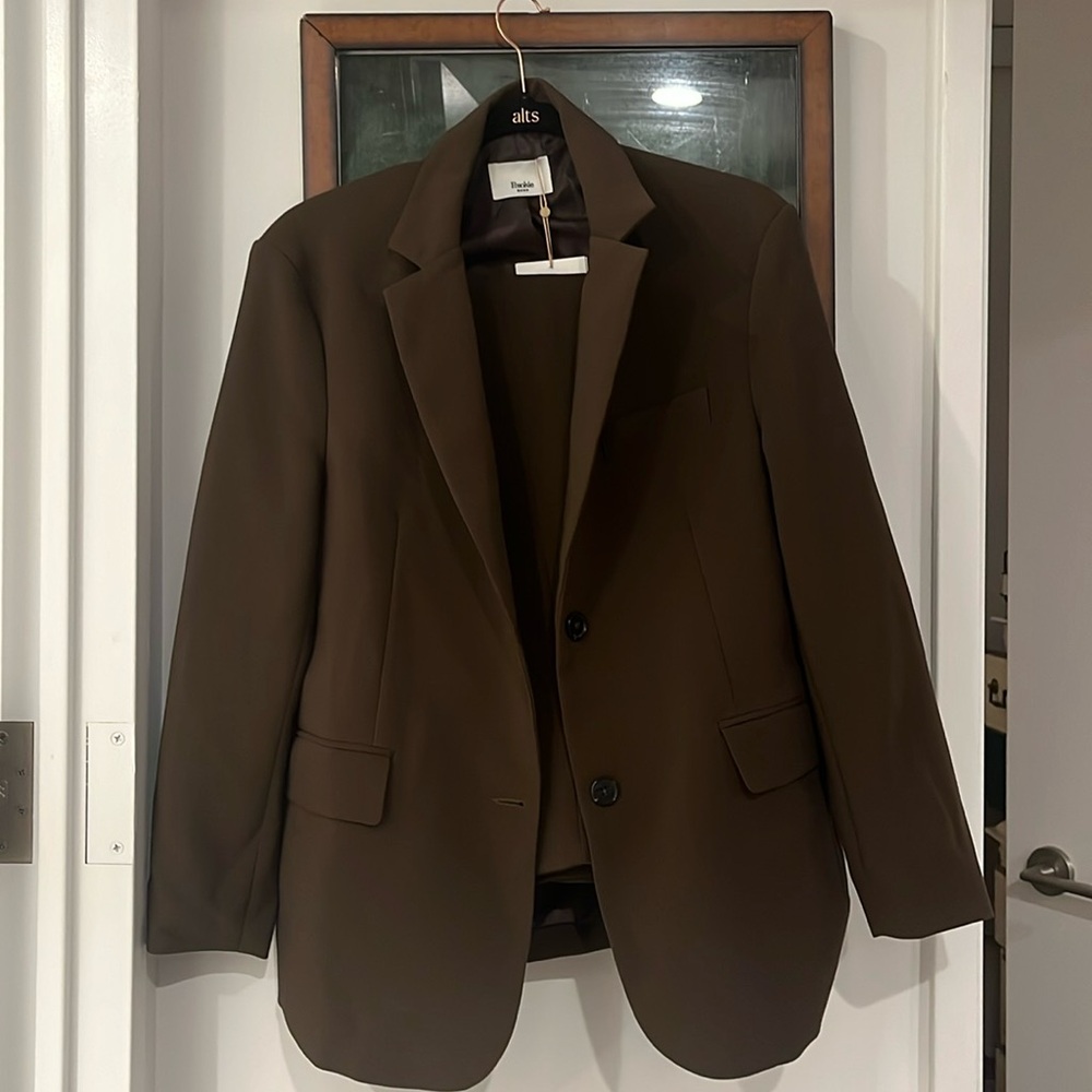Oversized blazer and pleated trouser set